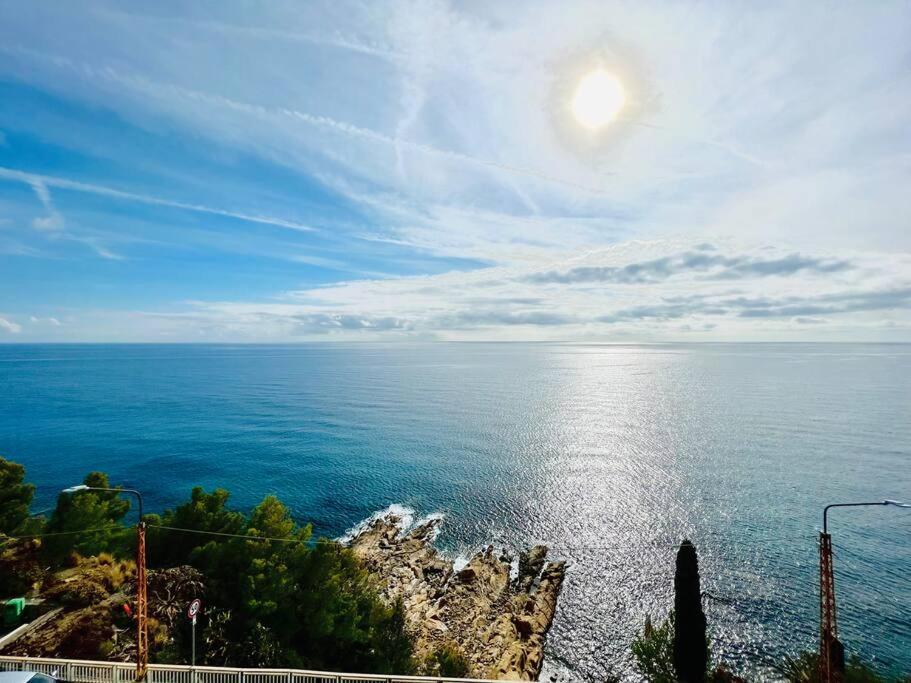 Suite Sunset 18 - Fronte Mare Сан Ремо Екстериор снимка