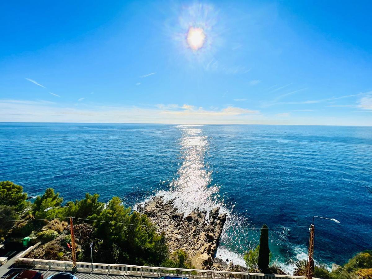 Suite Sunset 18 - Fronte Mare Сан Ремо Екстериор снимка