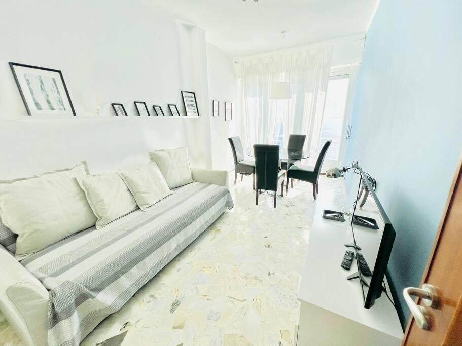 Suite Sunset 18 - Fronte Mare Сан Ремо Екстериор снимка