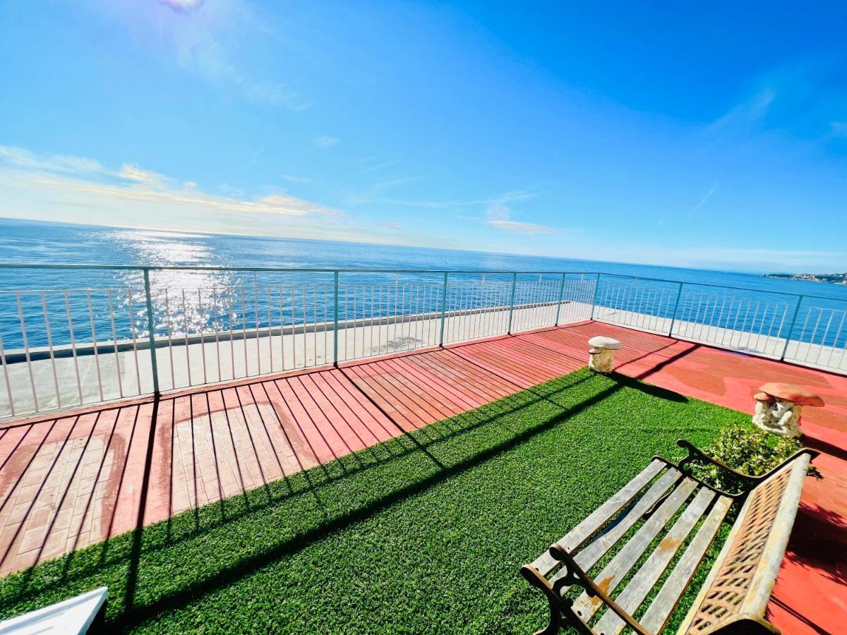 Suite Sunset 18 - Fronte Mare Сан Ремо Екстериор снимка
